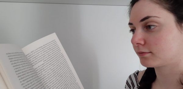 Ritratto di martina labanca che legge